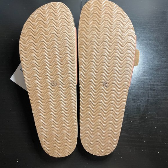 Sandals-Shoes 6.5 7 8.5 9 Blush Pink Snakeskin Buckle Flats Slides Faux Leather - Picture 2 of 4